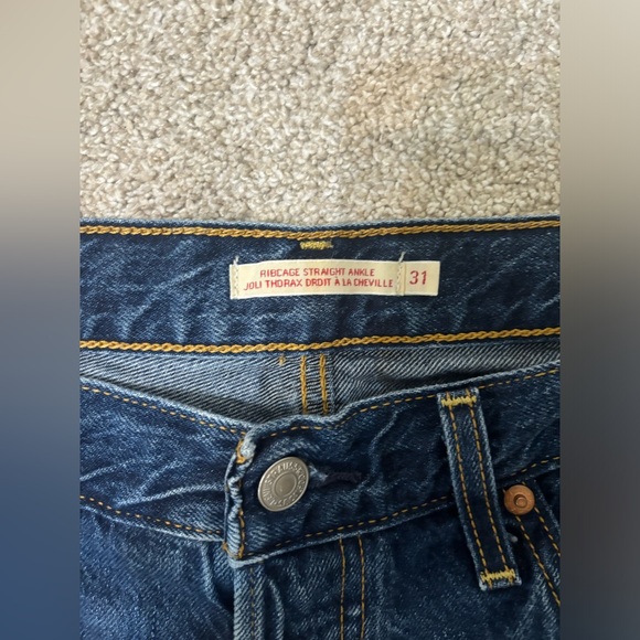 Levi’s ribcage jeans - Picture 3 of 5